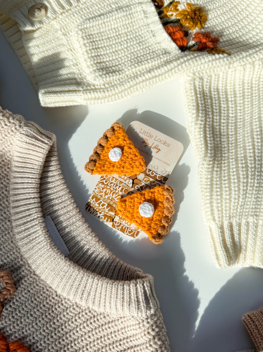 Crocheted Pumpkin Pie Clip (1)