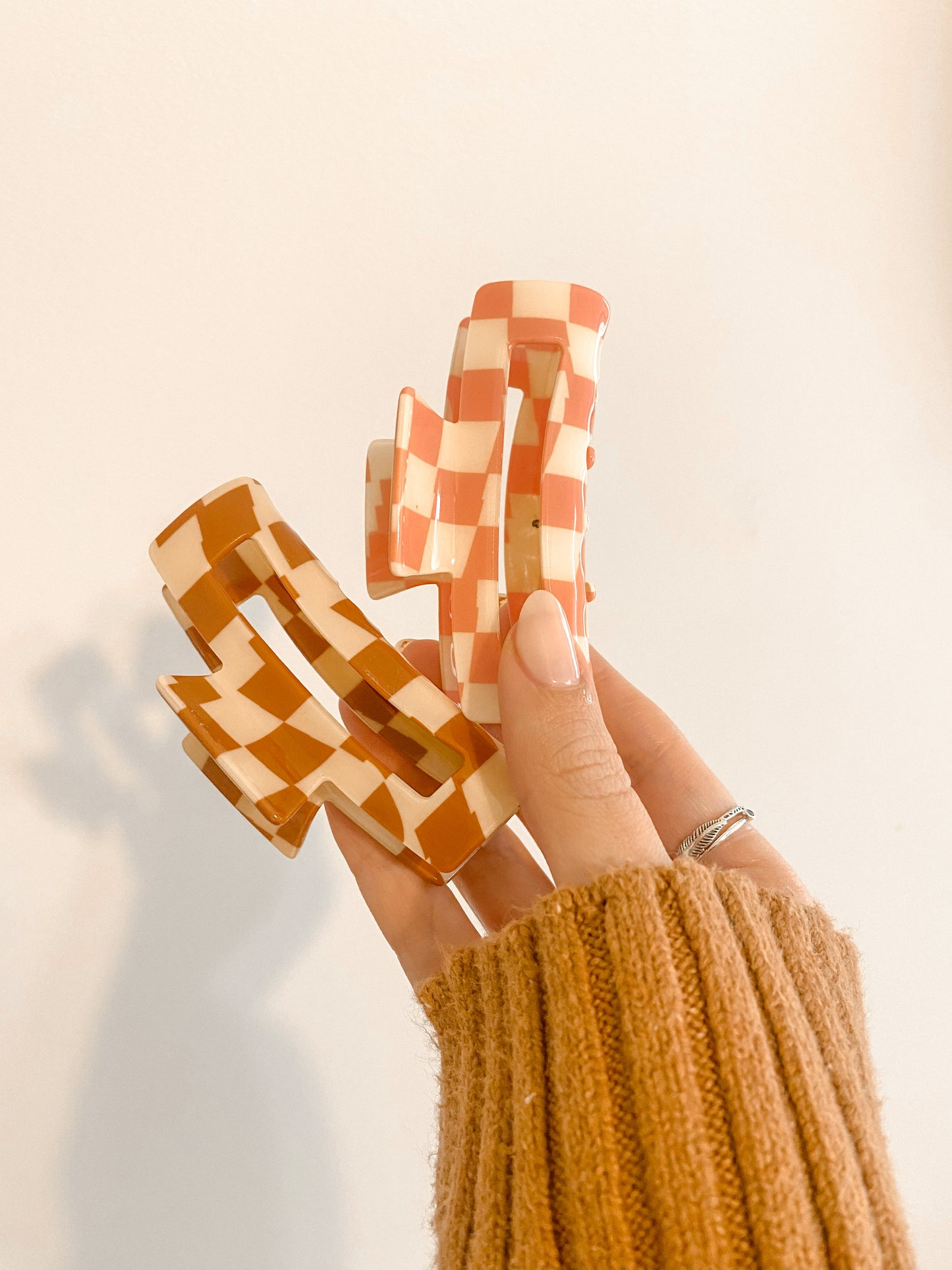 Gingham claw clip