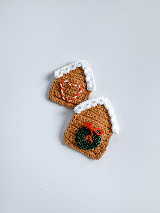 Crocheted Gingerbread House Clip