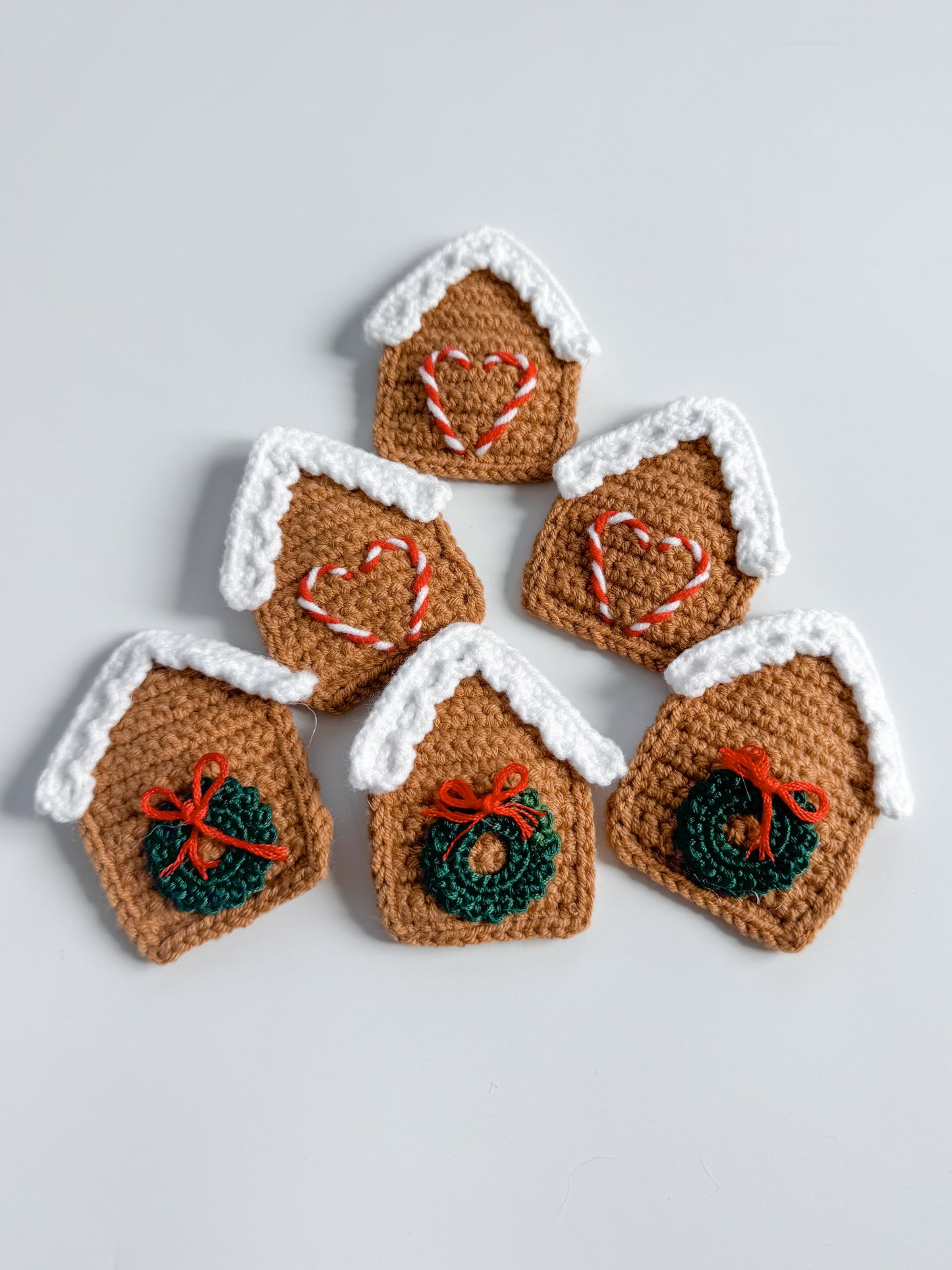 Crocheted Gingerbread House Clip