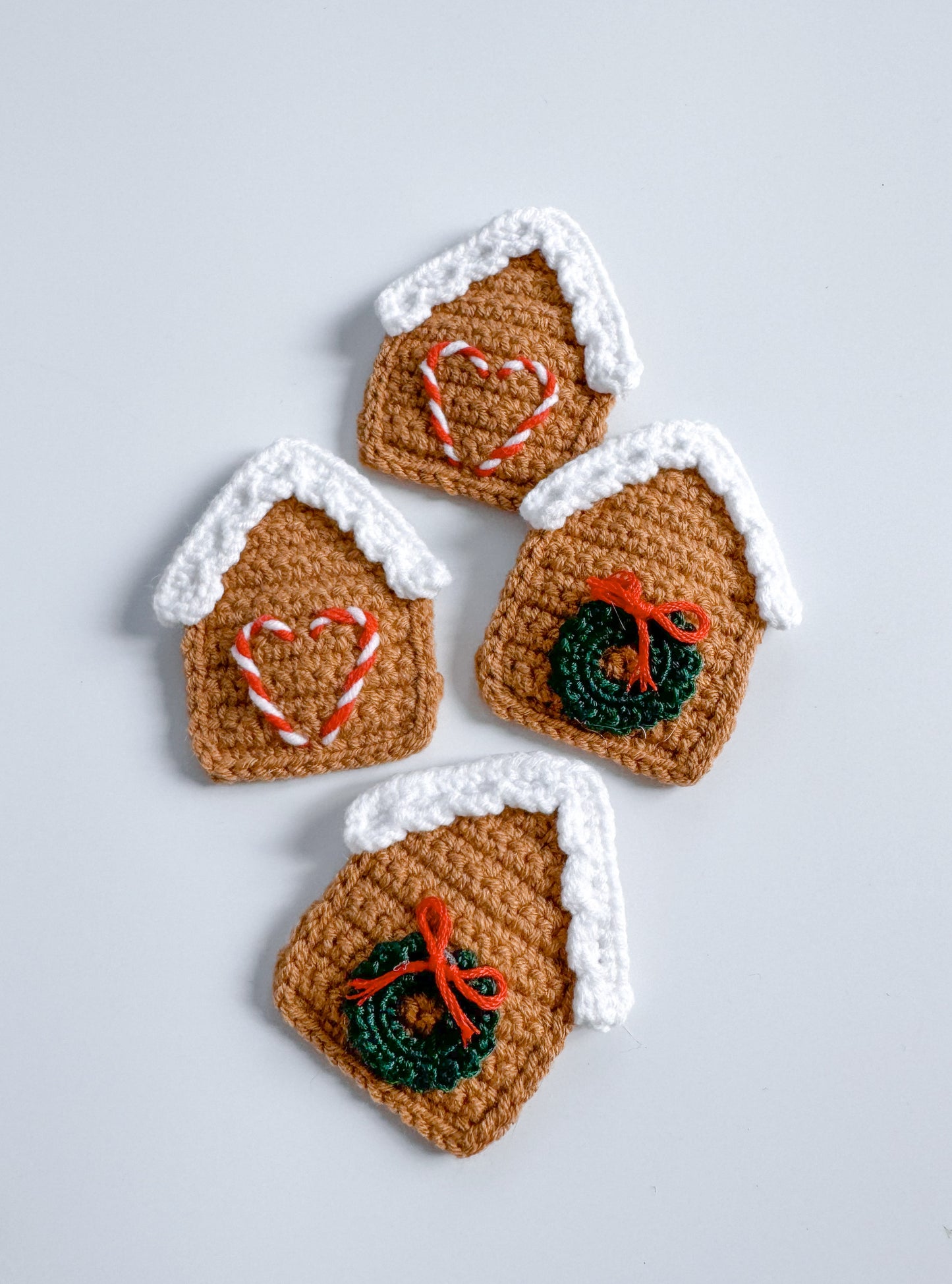 Crocheted Gingerbread House Clip